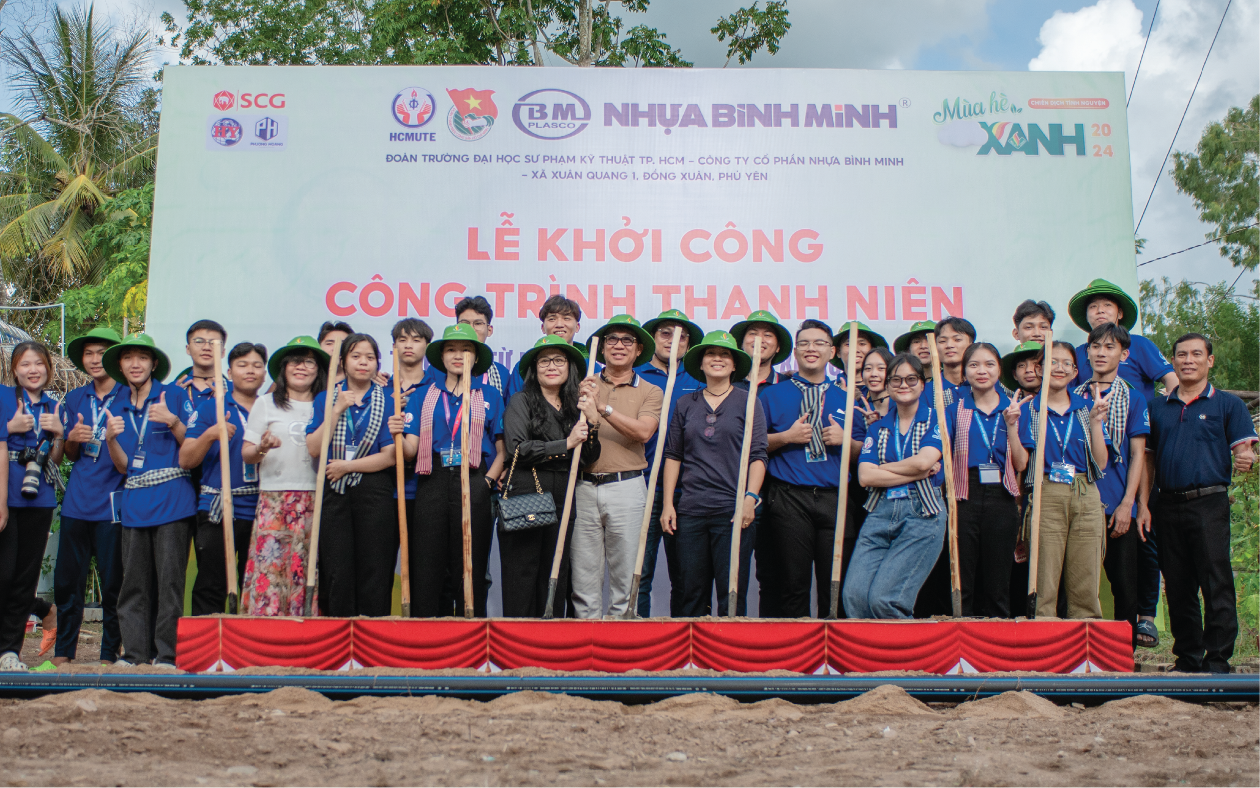 Binh Minh Plastics launches the program “Cherish the Water Source, Love the Future” in Phu Yen.