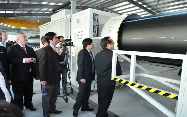 HDPE-pipe-Binh-Minh-1200mm-the-largest-plastic-pipe-manufactured-and-used-in-Vietnam