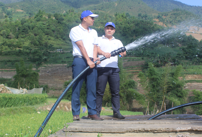 NƯỚC SẠCH VỀ TRƯỜNG