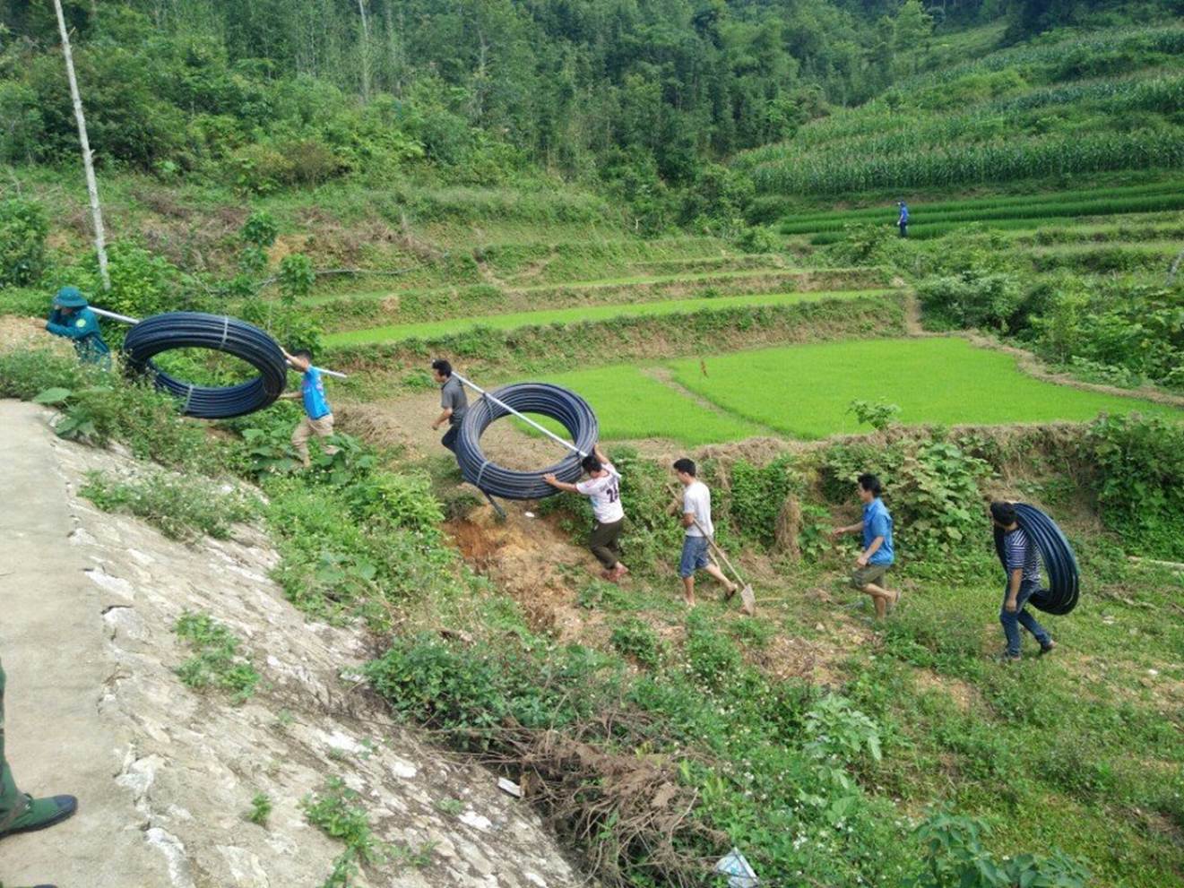 NƯỚC SẠCH VỀ TRƯỜNG