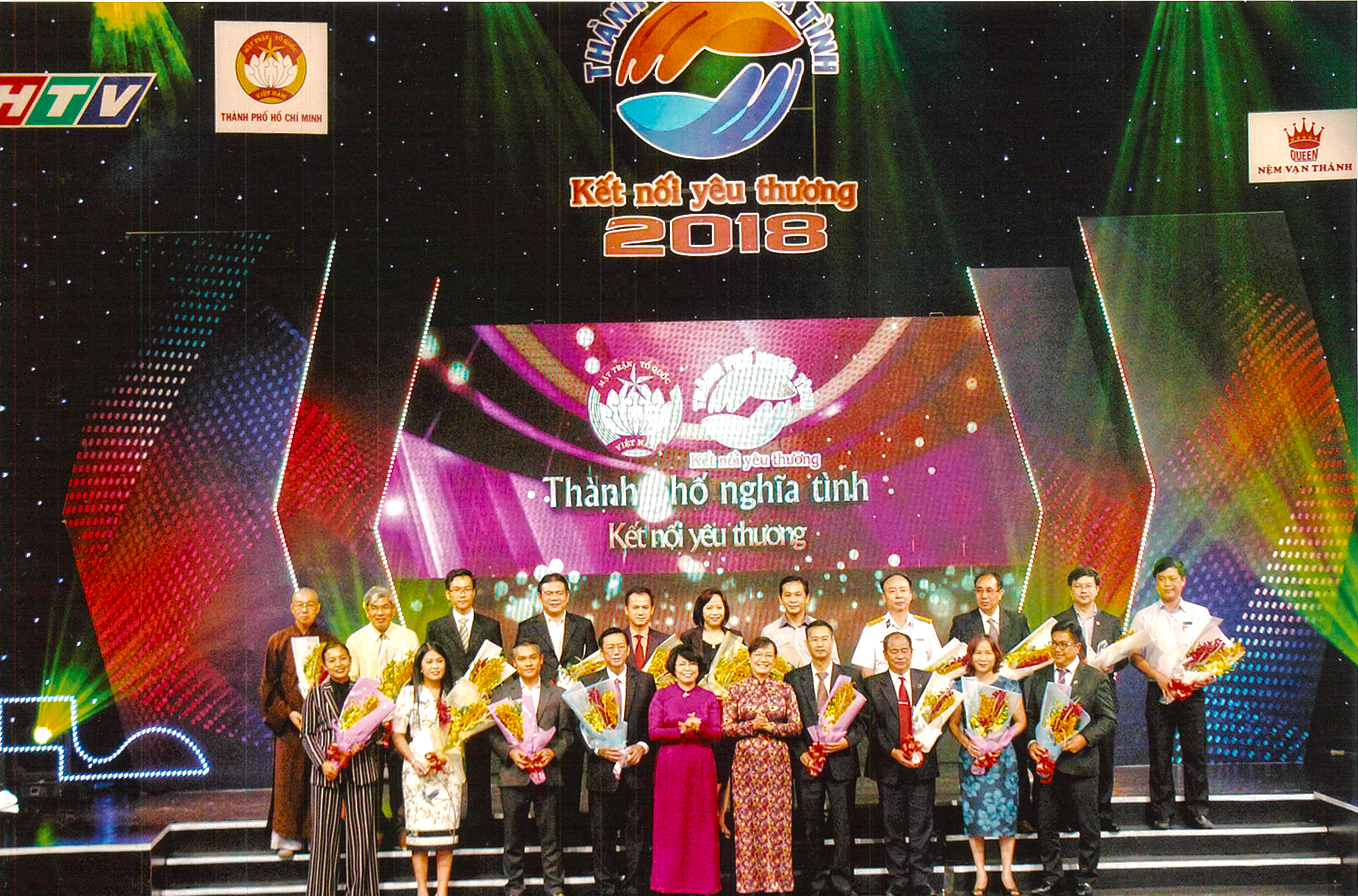 Đóng góp 50.000.000 đồng ủng hộ Quỹ Vì người nghèo Thành phố trong Chương trình Kết nối yêu thương  2018